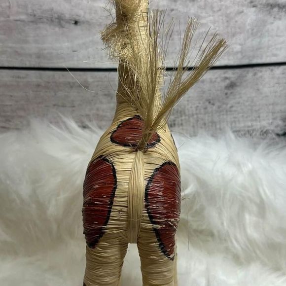 Giraffe Folk‎ Art Rattan Bamboo Straw Hand Painted Animal Sculpture - Picture 3 of 5
